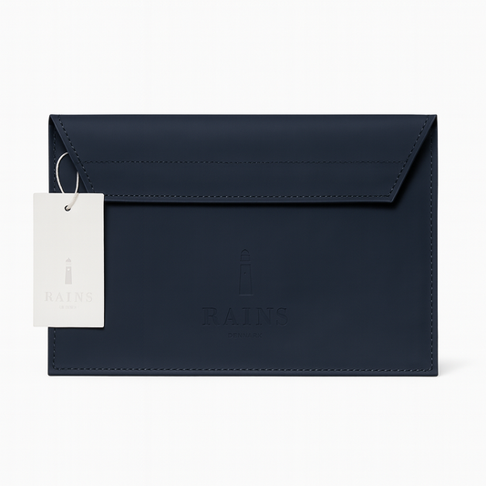 RAINS Envelope Case – Водоустойчива чантичка 21x16 см