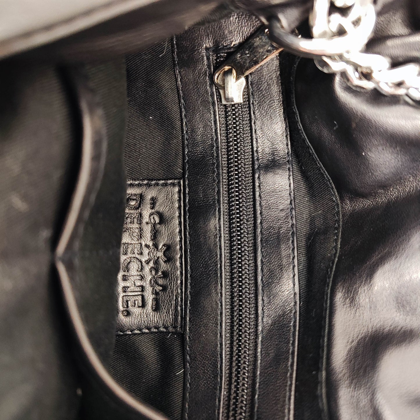 Черна кожена чанта Depeche