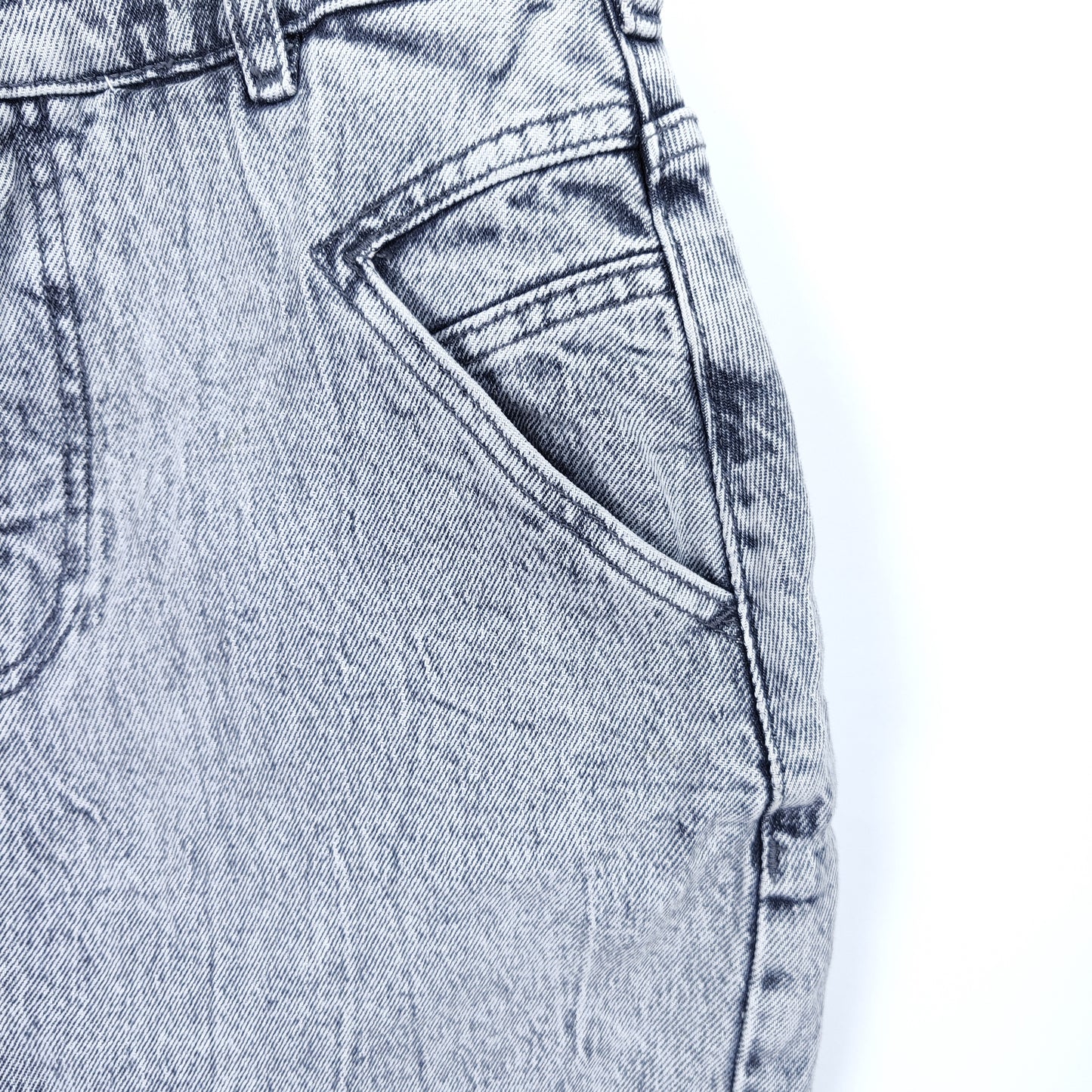 Дамска дънкова пола Scotch & Soda в сив acid wash стил