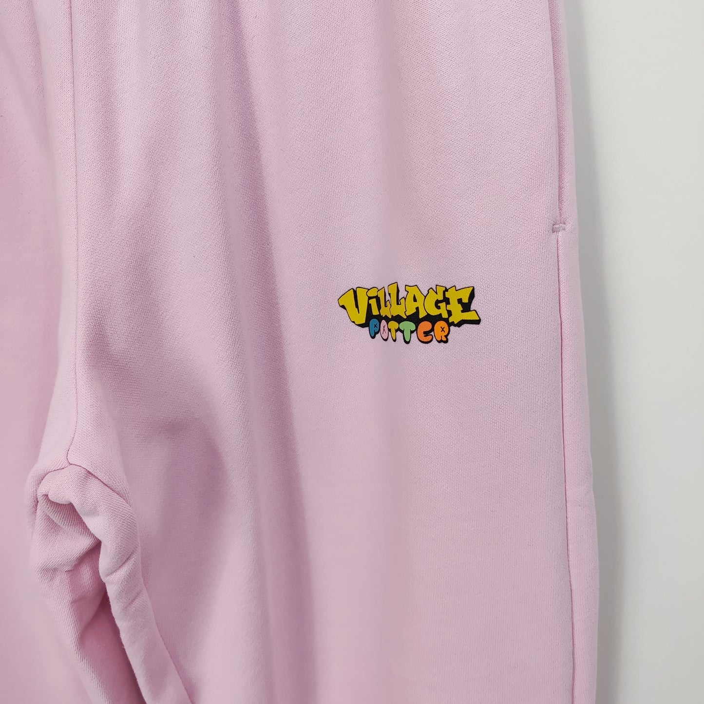 Розови спортни панталони Pangaia с графичен принт